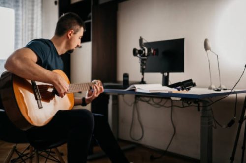 How Streaming Platforms Help New Artists Gain Exposure